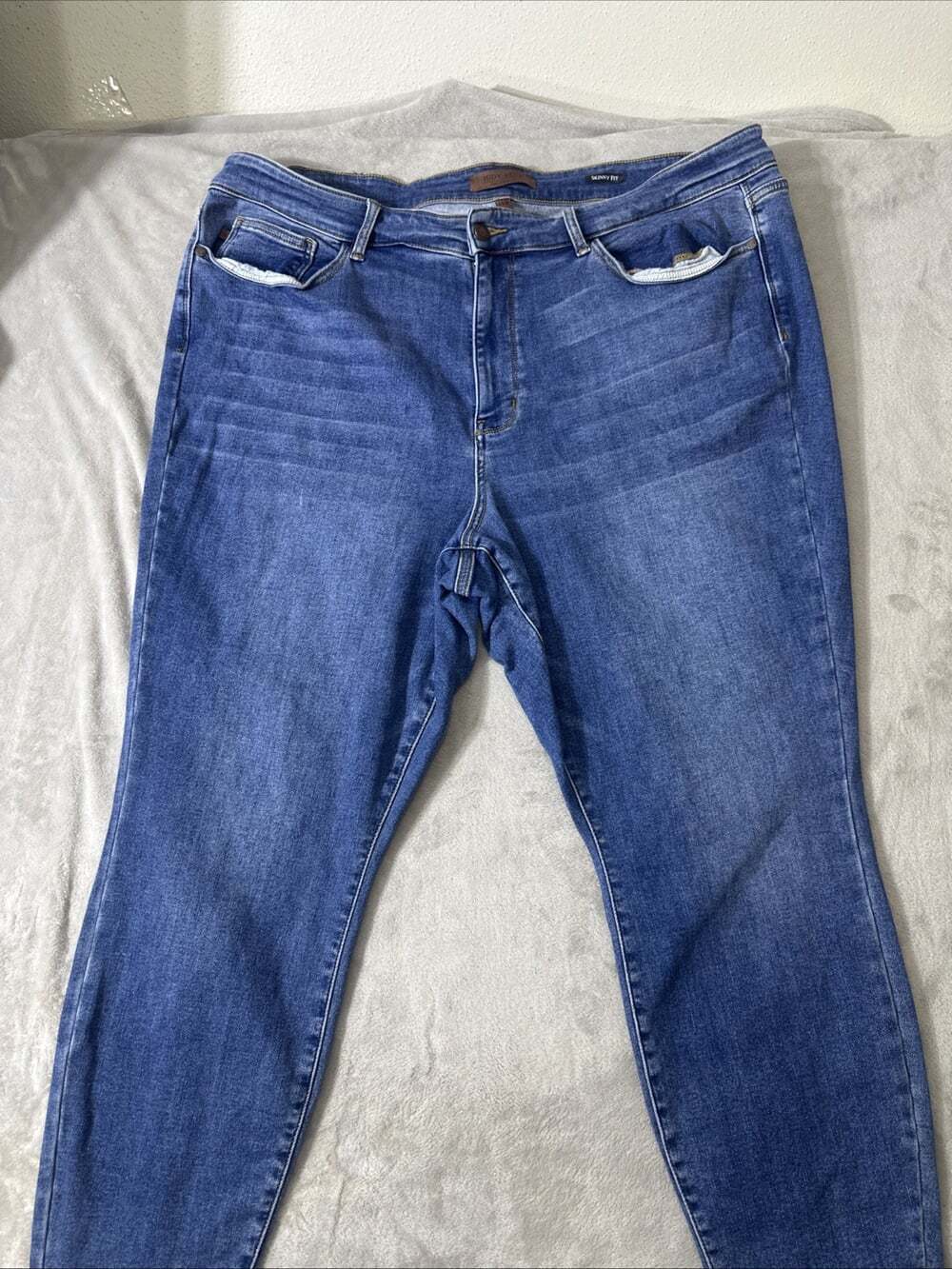 Judy Blue Women’s Skinny Fit Jeans 24W Plus Size Mid Wash Stretch Denim - Picture 5 of 9